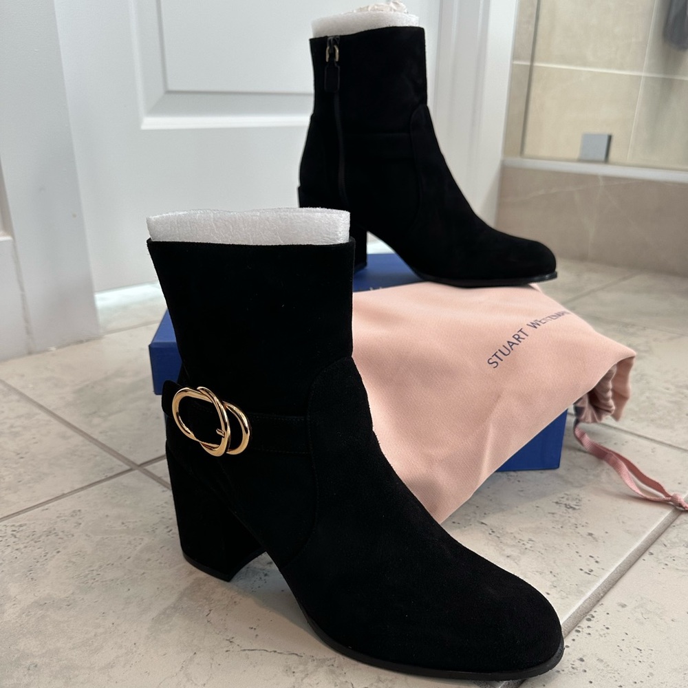 Stuart Weitzman Benedicta Bootie Black Suede Size 7.5